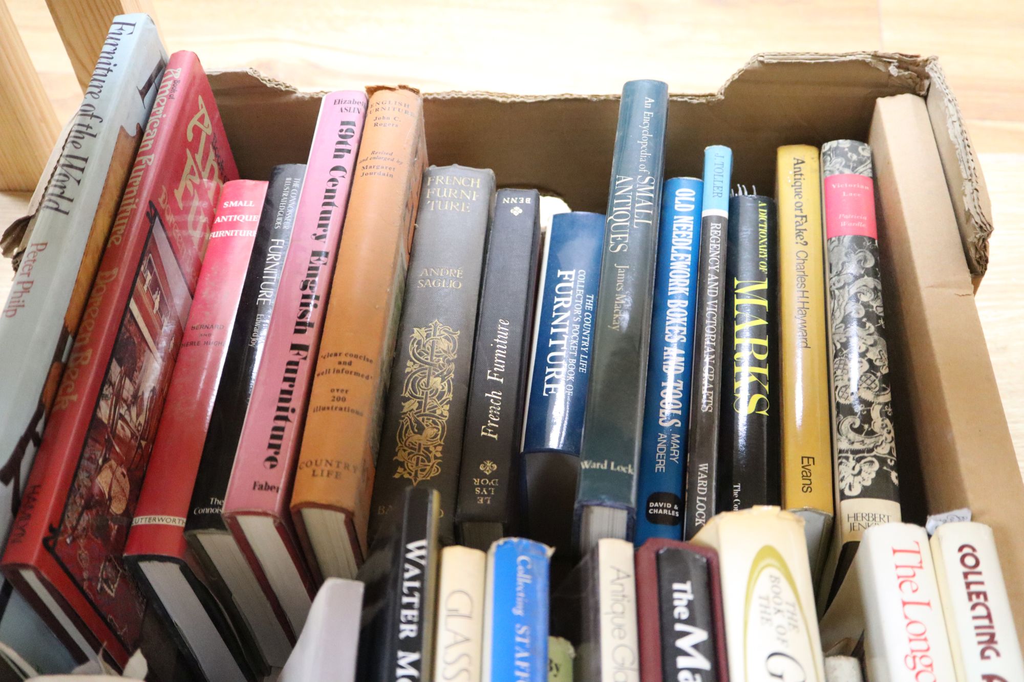 A quantity of Antiques and reference books, largely ceramics and furniture